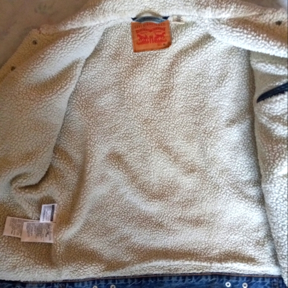Levi's Sherpa Lined Blue Jean Jacket - Picture 13 of 16